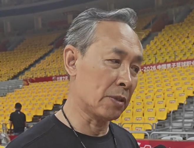 许利民:客场的方方面面干扰我们都要克服,重要的是专注当下